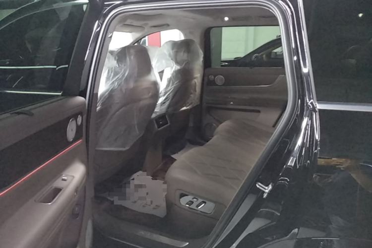 Used Hima AITO M9 2025 Extended-Range Ultra Version 52 kWh 5-Seater Edition Left Rear Seat