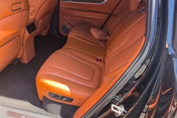 Used Hima AITO M9 2025 Extended-Range Max Version 52 kWh 5-Seater Edition Left Rear Seat