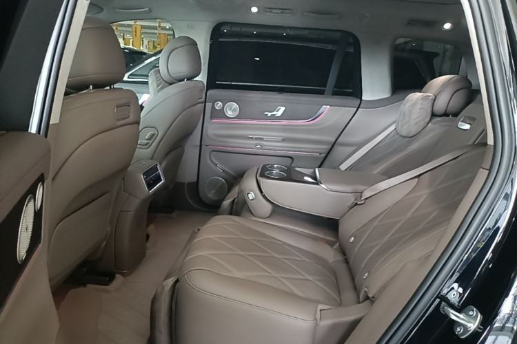 Used Hima AITO M9 2025 Extended-Range Ultra Version 52 kWh 5-Seater Edition Left Rear Seat