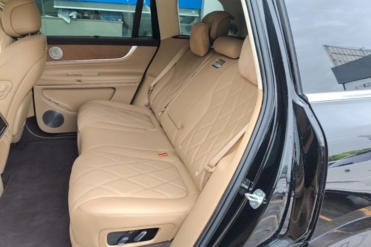 Used Hima AITO M9 2025 Extended-Range Max Version 52 kWh 5-Seater Edition Left Rear Seat