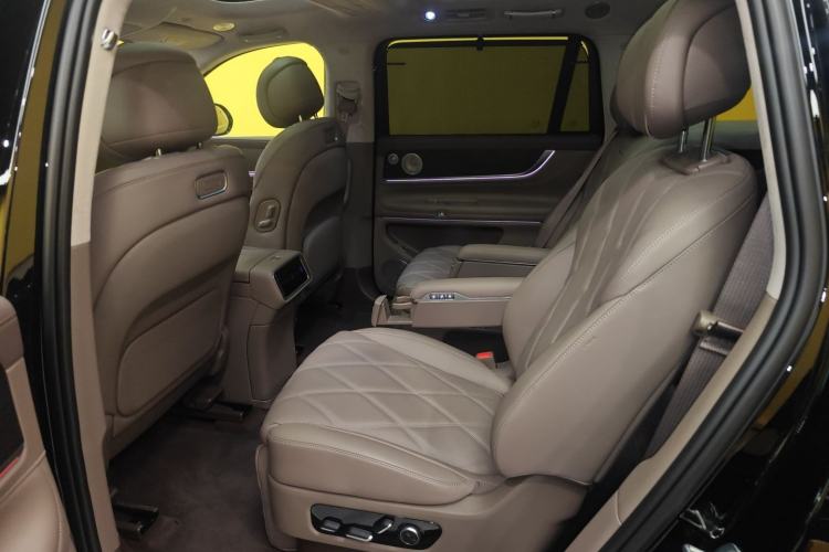 Used Hima AITO M9 2025 Extended-Range Ultra Version 52 kWh 6-Seater Left Rear Seat