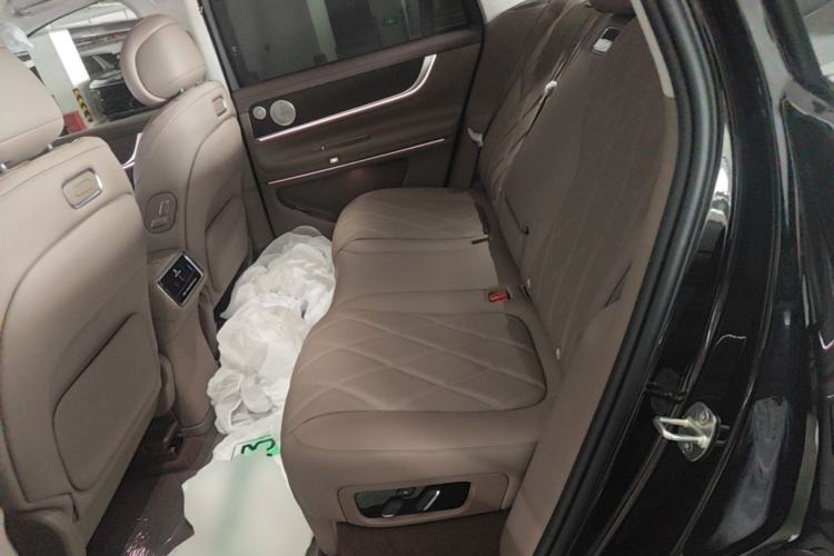Used Hima AITO M9 2025 Extended-Range Ultra Version 52 kWh 5-Seater Edition Left Rear Seat
