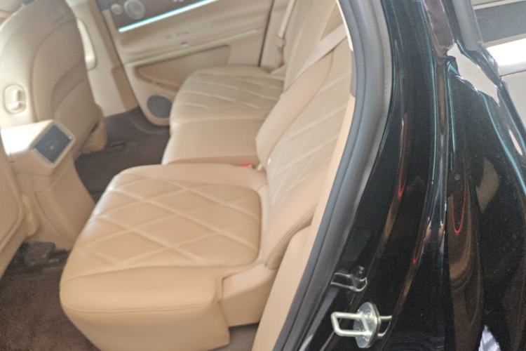 Used Hima AITO M9 2025 Extended-Range Ultra Version 52 kWh 5-Seater Edition Left Rear Seat