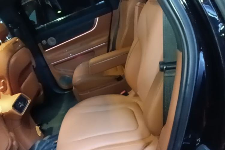 Used Hima AITO M9 2025 Extended-Range Ultra Version 52 kWh 6-Seater Left Rear Seat