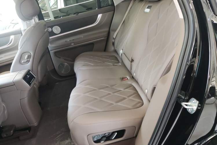 Used Hima AITO M9 2025 Model Range-Extended Max Edition 52kWh 5-seater (896-line LiDAR) Left Rear Seat