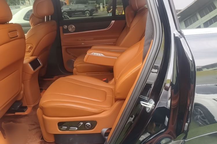Used Hima AITO M9 2025 Extended-Range Max Version 52 kWh 6-Seater Edition Left Rear Seat