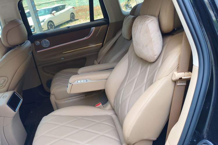 Used Hima AITO M9 2025 Extended-Range Max Version 52 kWh 6-Seater Edition Left Rear Seat