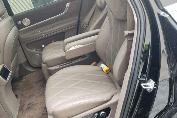 Used Hima AITO M9 2025 Extended-Range Ultra Version 52 kWh 6-Seater Left Rear Seat