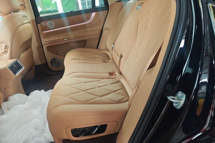 Used Hima AITO M9 2025 Extended-Range Ultra Version 52 kWh 5-Seater Edition Left Rear Seat