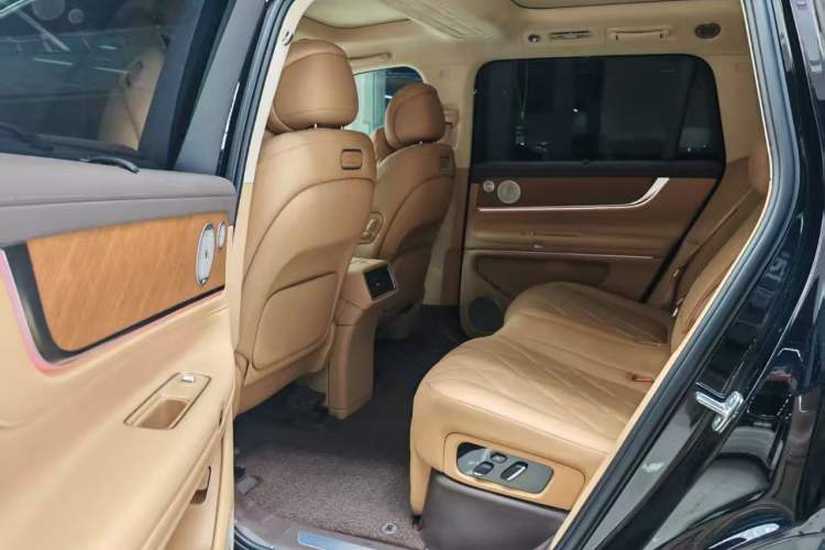 Used Hima AITO M9 2025 Extended-Range Ultra Version 52 kWh 5-Seater Edition Left Rear Seat