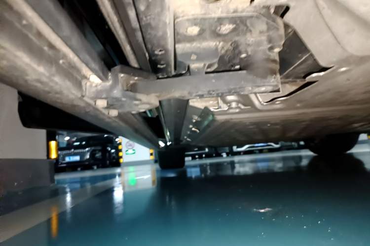 Used Hima AITO M9 2025 Extended-Range Ultra Version 52 kWh 6-Seater Left Side Sill