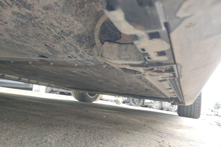 Used Hima AITO M9 2025 Extended-Range Ultra Version 52 kWh 6-Seater Left Side Sill