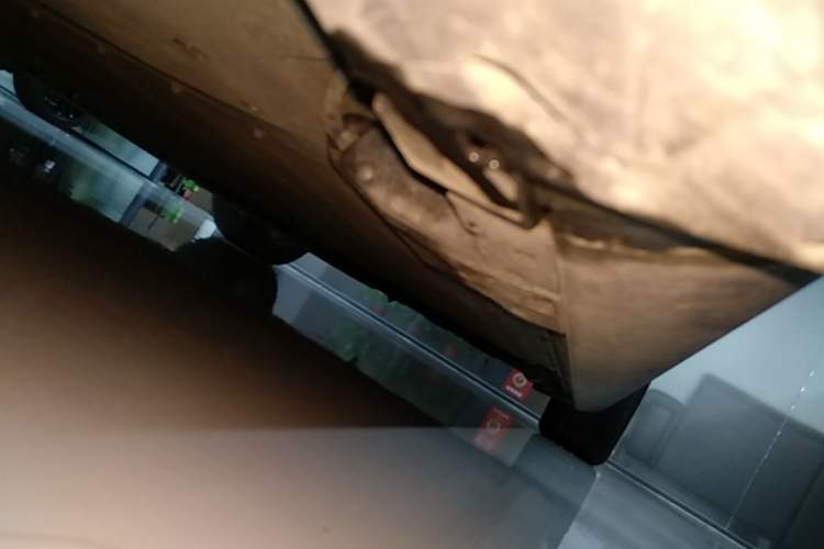 Used Hima AITO M9 2025 Extended-Range Ultra Version 52 kWh 5-Seater Edition Left Side Sill
