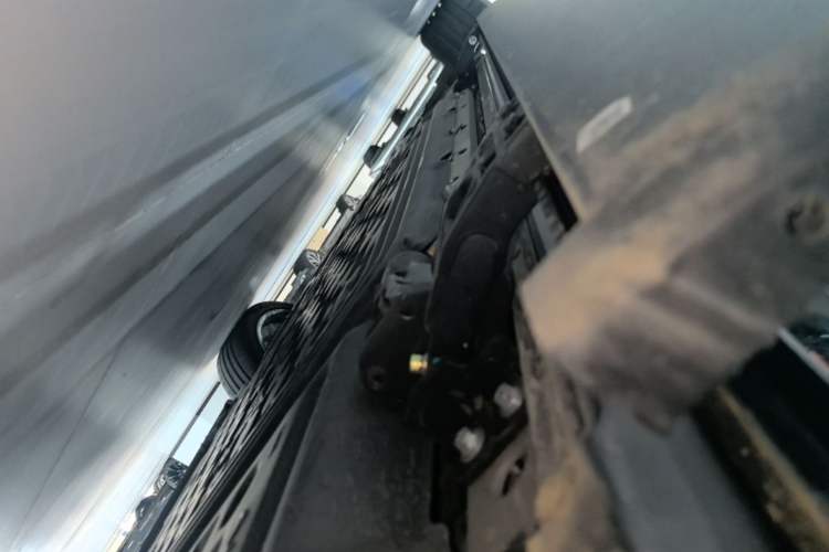Used Hima AITO M9 2025 Extended-Range Ultra Version 52 kWh 6-Seater Left Side Sill