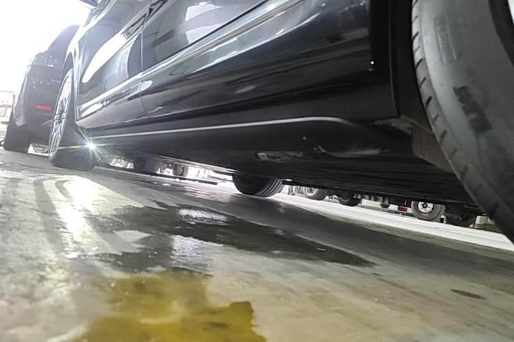 Used Hima AITO M9 2025 Extended-Range Ultra Version 52 kWh 6-Seater Left Side Sill
