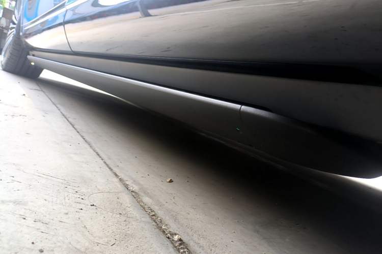 Used Hima AITO M9 2025 Model Range-Extended Ultra Edition 52kWh 6-seater (896-line LiDAR) Left Side Sill