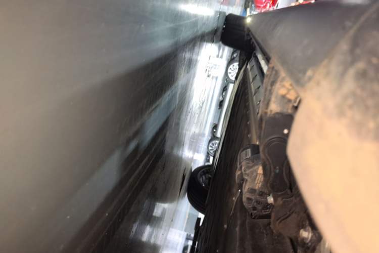 Used Hima AITO M9 2025 Extended-Range Ultra Version 52 kWh 6-Seater Left Side Sill