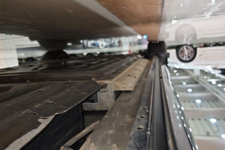 Used Hima AITO M9 2025 Extended-Range Ultra Version 52 kWh 6-Seater Left Side Sill