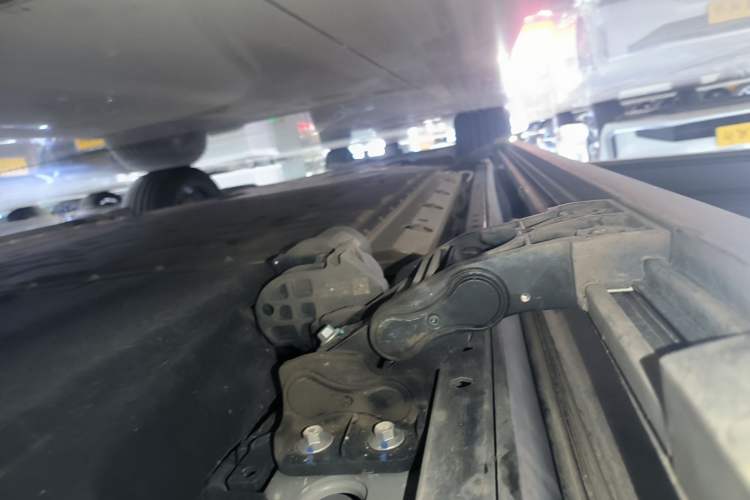 Used Hima AITO M9 2025 Extended-Range Ultra Version 52 kWh 6-Seater Left Side Sill