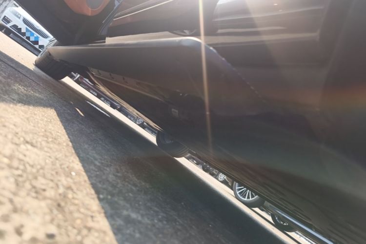 Used Hima AITO M9 2025 Extended-Range Ultra Version 52 kWh 6-Seater Left Side Sill