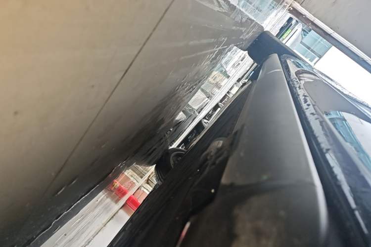 Used Hima AITO M9 2025 Extended-Range Ultra Version 52 kWh 6-Seater Left Side Sill