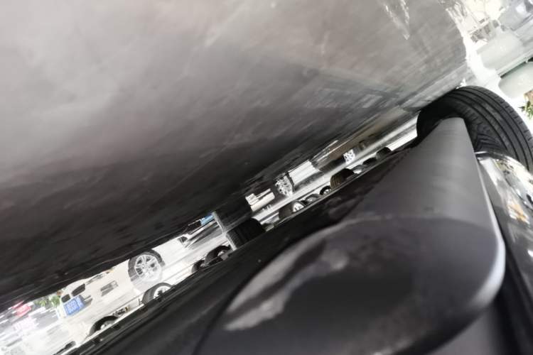 Used Hima AITO M9 2025 Extended-Range Ultra Version 52 kWh 6-Seater Left Side Sill