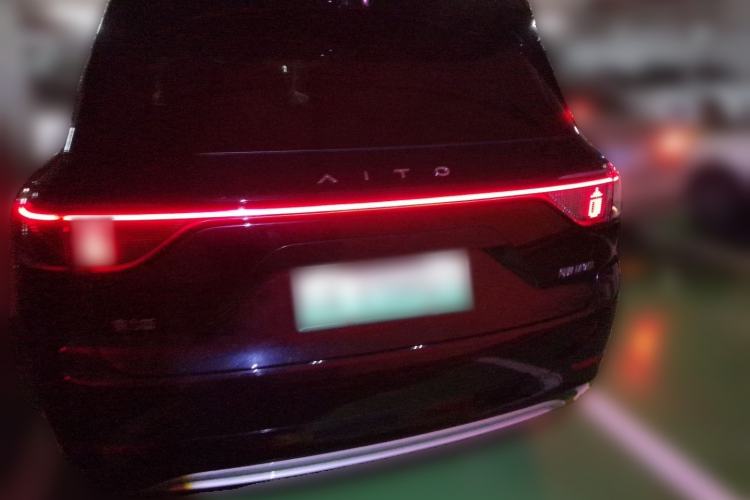 Used Hima AITO M9 2025 All-Electric Max Version 100 kWh 6-Seater Rear