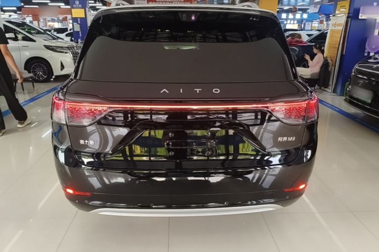 Used Hima AITO M9 2025 Extended-Range Ultra Version 52 kWh 6-Seater Rear