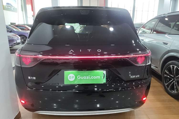 Used Hima AITO M9 2025 Extended-Range Ultra Version 52 kWh 6-Seater Rear
