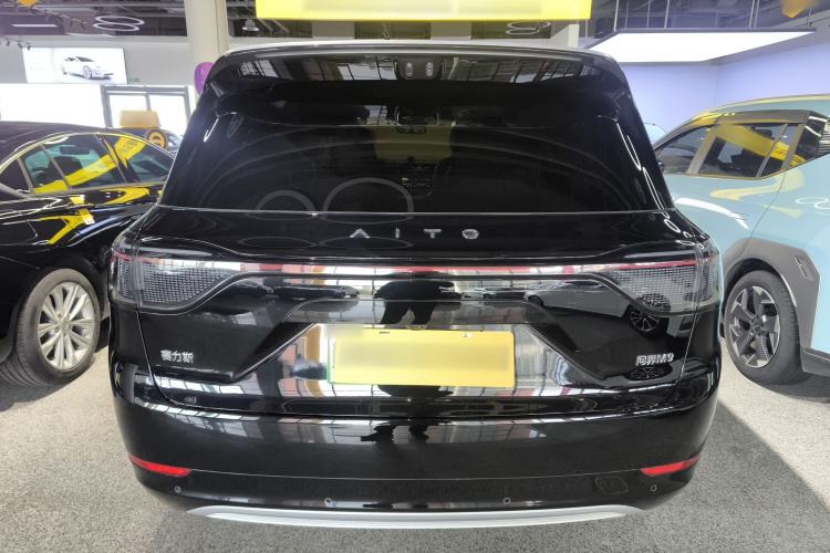 Used Hima AITO M9 2025 Extended-Range Ultra Version 52 kWh 6-Seater Rear