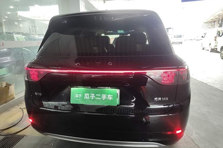 Used Hima AITO M9 2025 Extended-Range Ultra Version 52 kWh 6-Seater Rear
