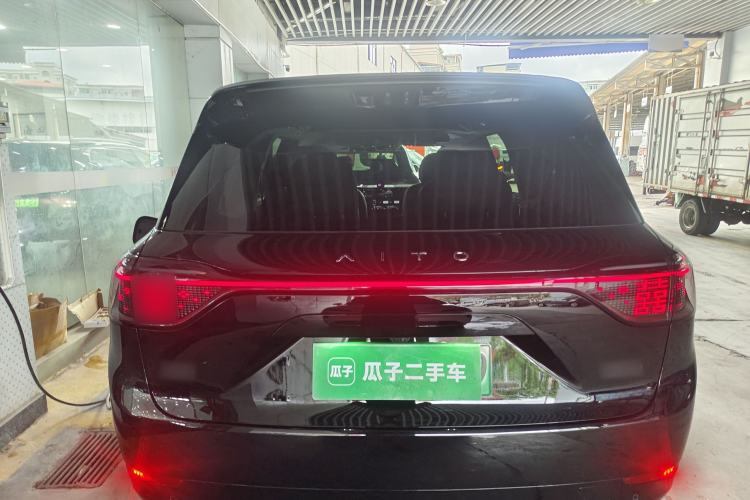 Used Hima AITO M9 2025 Extended-Range Ultra Version 52 kWh 6-Seater Rear