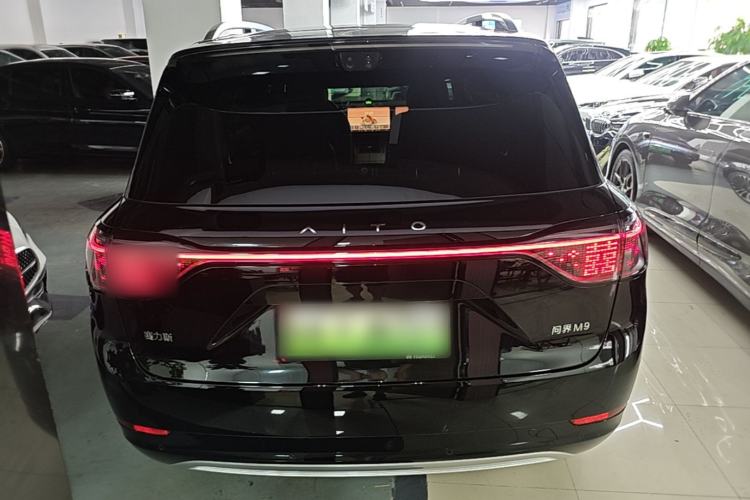 Used Hima AITO M9 2025 Extended-Range Max Version 52 kWh 6-Seater Edition Rear