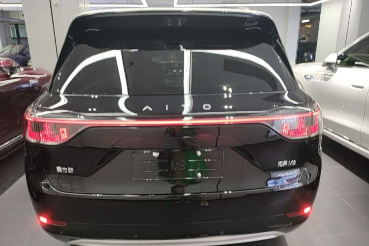 Used Hima AITO M9 2025 Extended-Range Ultra Version 52 kWh 6-Seater Rear