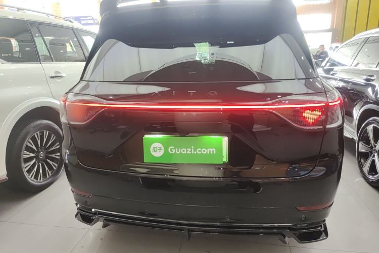 Used Hima AITO M9 2025 Extended-Range Ultra Version 52 kWh 6-Seater Rear