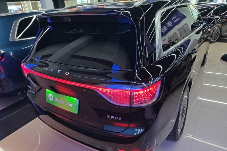 Used Hima AITO M9 2025 Extended-Range Ultra Version 52 kWh 6-Seater Rear