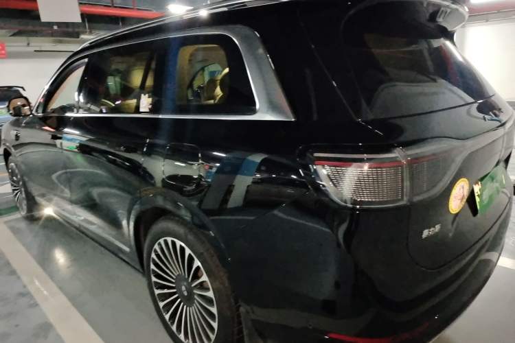 Used Hima AITO M9 2025 Extended-Range Ultra Version 52 kWh 5-Seater Edition Rear Left 45 Deg