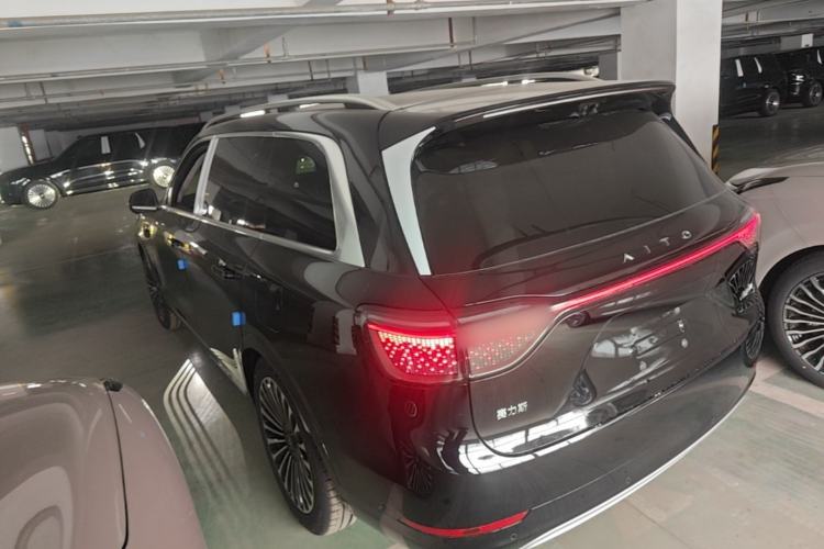 Used Hima AITO M9 2025 Extended-Range Ultra Version 52 kWh 5-Seater Edition Rear Left 45 Deg
