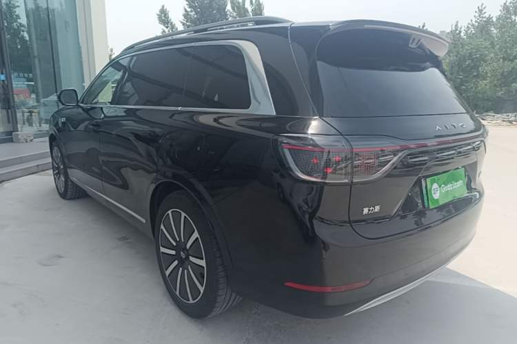 Used Hima AITO M9 2025 Extended-Range Ultra Version 52 kWh 5-Seater Edition Rear Left 45 Deg