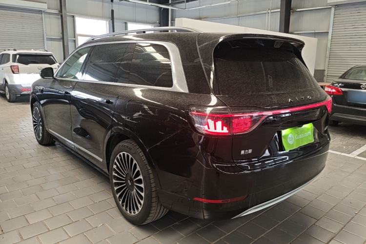 Used Hima AITO M9 2025 Extended-Range Ultra Version 52 kWh 6-Seater Rear Left 45 Deg