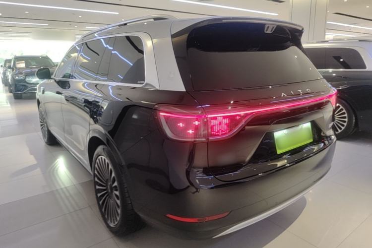 Used Hima AITO M9 2025 Extended-Range Ultra Version 52 kWh 5-Seater Edition Rear Left 45 Deg