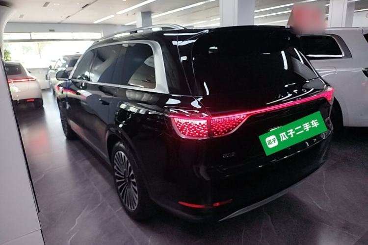 Used Hima AITO M9 2025 Extended-Range Ultra Version 52 kWh 6-Seater Rear Left 45 Deg