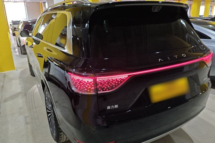 Used Hima AITO M9 2025 Extended-Range Ultra Version 52 kWh 6-Seater Rear Left 45 Deg