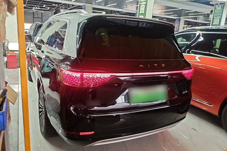 Used Hima AITO M9 2025 Extended-Range Ultra Version 52 kWh 6-Seater Rear Left 45 Deg