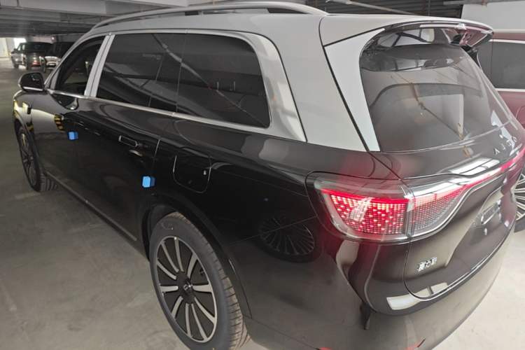 Used Hima AITO M9 2025 Extended-Range Ultra Version 52 kWh 6-Seater Rear Left 45 Deg