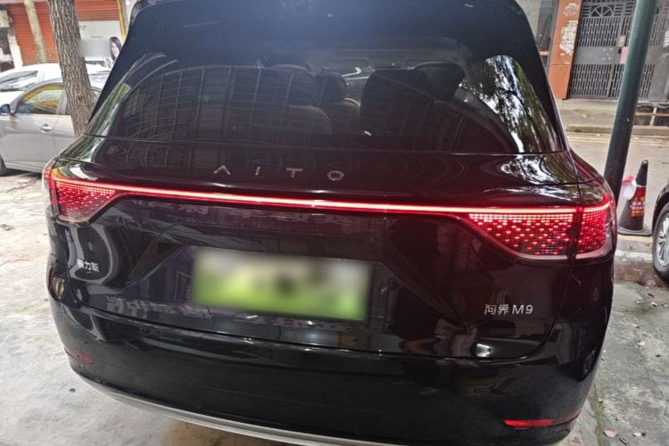 Used Hima AITO M9 2025 Extended-Range Ultra Version 52 kWh 6-Seater Rear