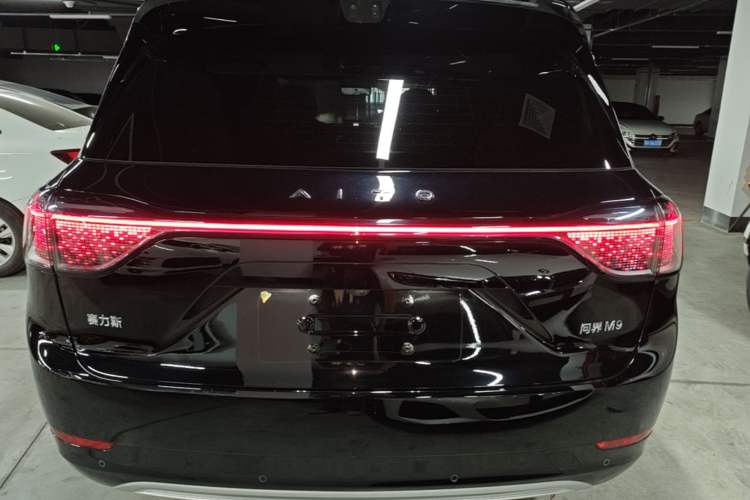 Used Hima AITO M9 2025 Extended-Range Ultra Version 52 kWh 6-Seater Rear