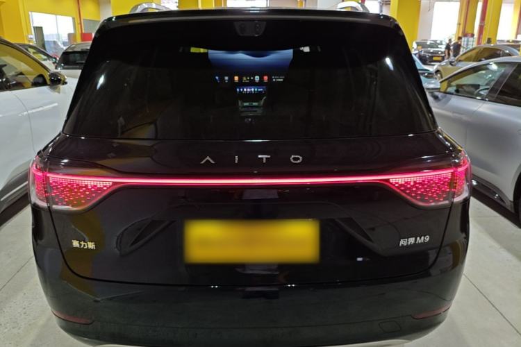 Used Hima AITO M9 2025 Extended-Range Ultra Version 52 kWh 6-Seater Rear