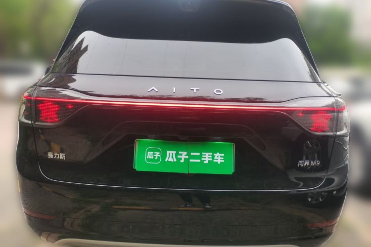 Used Hima AITO M9 2025 Extended-Range Ultra Version 52 kWh 6-Seater Rear