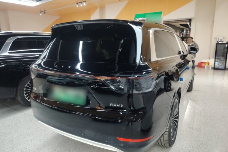 Used Hima AITO M9 2025 Extended-Range Ultra Version 52 kWh 6-Seater Rear Right 45 Deg